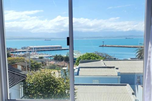 Kaaia picturesque seaview apartment
