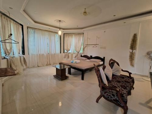 4 Bhk House, Thalassa 3 min away