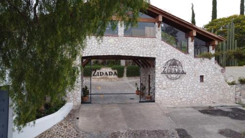 Zidada Hotel and Chalets Bernal