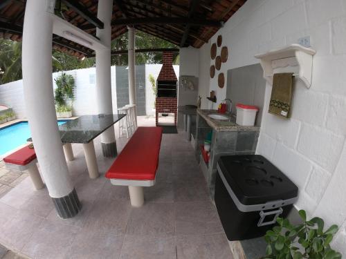 Casa mobiliada com piscina para família