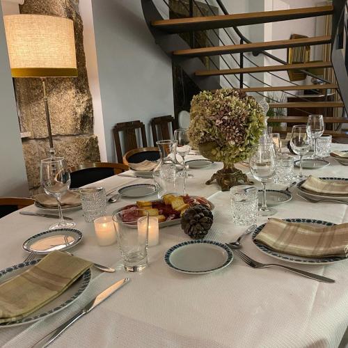 Villa Tauria- Casa de campo em aldeia medieval in ซาบูกัล