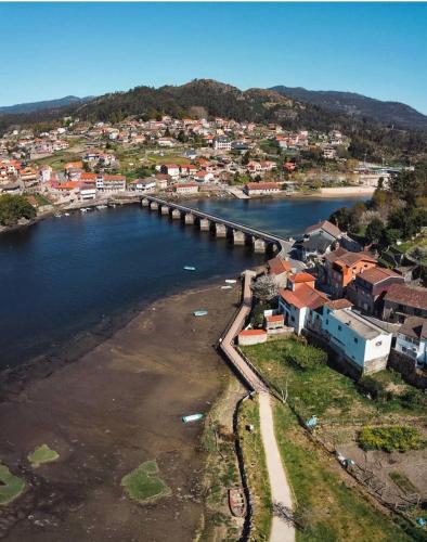 Casa rural familiar con vistas al rio en Galicia