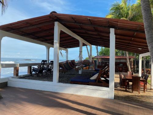 SOLID Surf Camp Hostel Nicaragua in El Transito