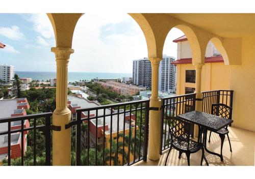 Discover the Charm and the Sea Gardens, an Exceptional Gold Coast Studio Condo Retreat - Special Offer Now! in Pompano Beach, USA