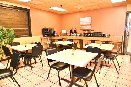Fortune Inn & Suites