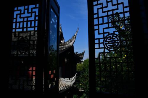 Xishu Garden Inn - Travel Agency service - Car Rent service - English Speaking