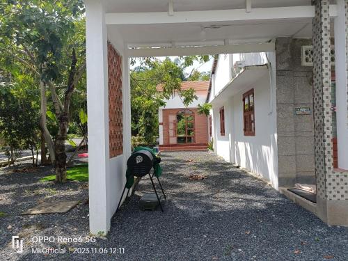 Homestay Me Khang 2 near Na Na Banana Che