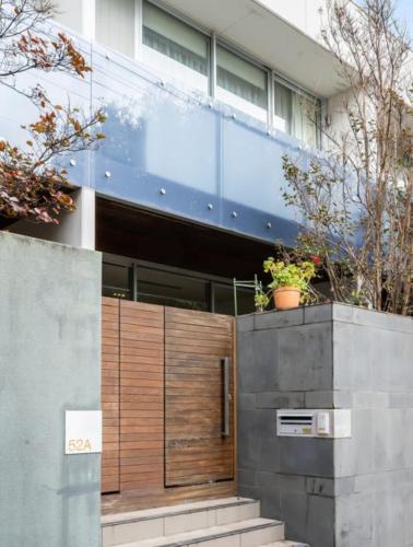 Arcady a modern townhouse in Norwood