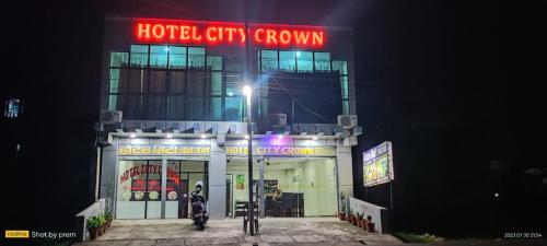 Hotel City Crown in Dang