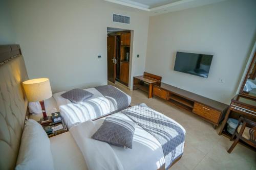 Standard Twin Room image 1
