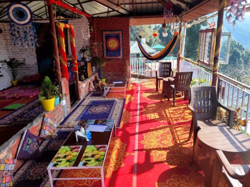 Namaste Bhagsu - Rooms & Rooftop Cafe