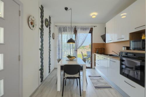 House Bronzin by Istra Vacation in Barat