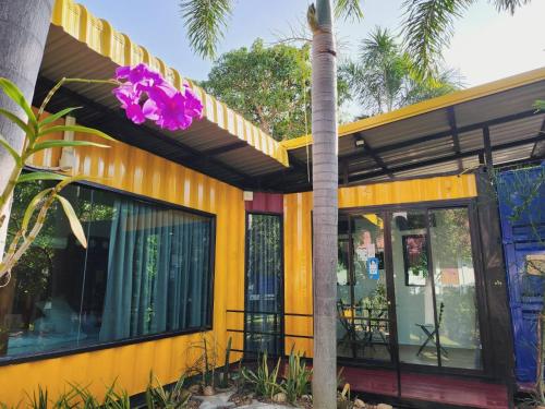 Beach Box at Pran – Sam Roi Yot, TX