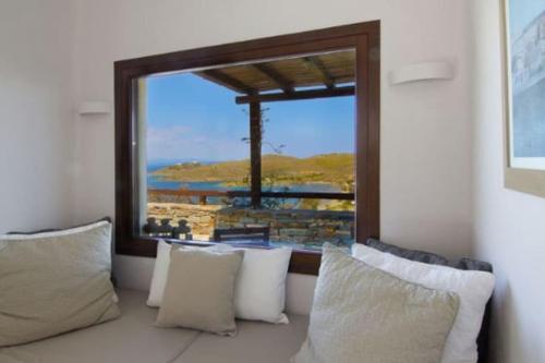 Villa Faros Vourkari Kea with private pool and stunning views