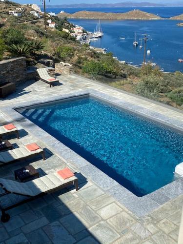 Villa Faros Vourkari Kea with private pool and stunning views