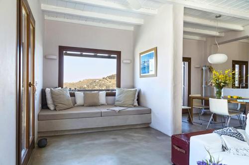 Villa Faros Vourkari Kea with private pool and stunning views