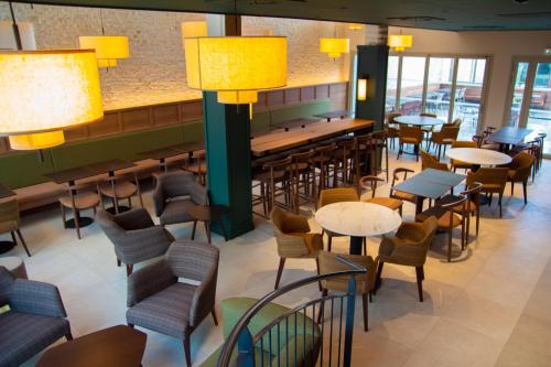 餐廳, Hôtel de la Cité (Hotel de la Cite) in 南特斯市中心