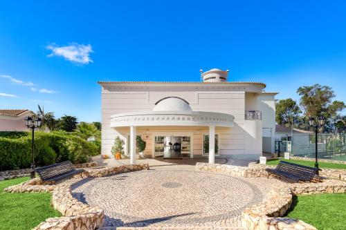 คลับ วิลล่าโรซ่า (Clube VilaRosa) in ปอร์ติเมา ทาวน์ เซ็นเตอร์