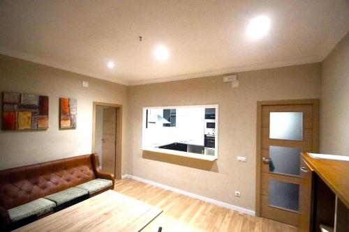 Apartment room in MERIDIANA CLOT 4 bedrooms 2 bathrooms