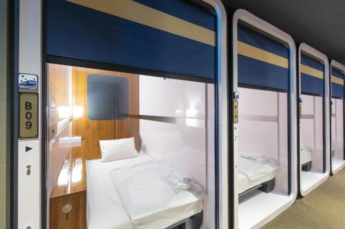 Standard Capsule Room for Male