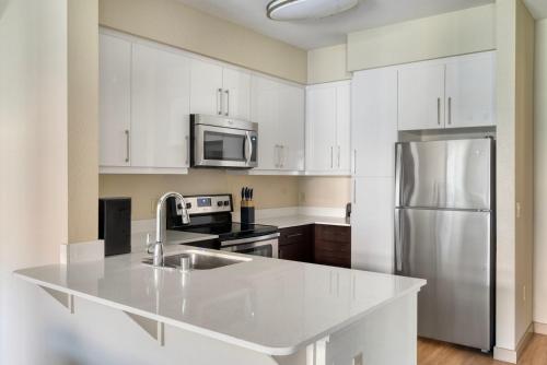Létesítmények, Dublin 3br w pool spa nr bart groceries SFO-1459 in Dublin (Kalifornia)