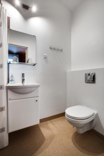 Janne Hotel - image 13