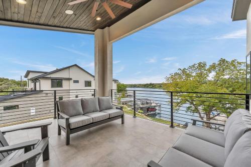 LBJ Bliss Retreat Heated Pool Hot Tub Game Rooms in คิงส์แลนด์ (TX)