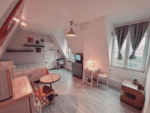 Location saisonnière, meublée, appartement type studio à Sèvres photo 4