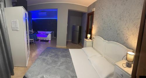 Deluxe Suite with Spa Bath