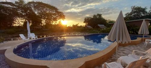 Bua Daeng Homestay Resort - 수영장