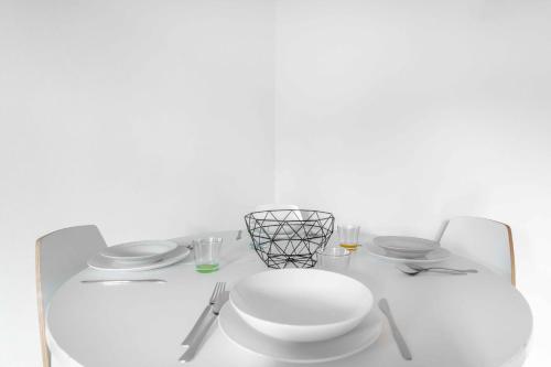 MI8 -10 minutes from the Duomo- Large Apartment