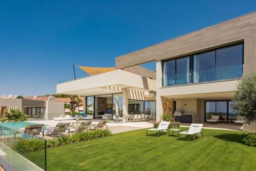 Villa room in Villa Anamaya 1 - Elegant 5-Bedroom Villa in Marbella