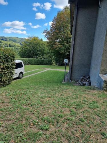 Kert, Villetta con ampio giardino in Vernio