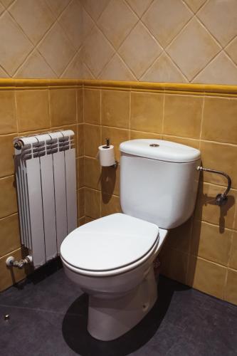 Double Room with Shared Bathroom image 4
