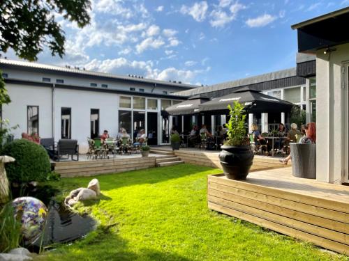 Dolphin Hotel Herning - image 6