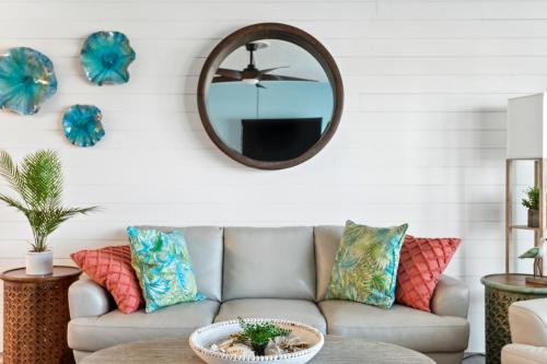 Oceanfront Beach House Pool Balcony - image 14