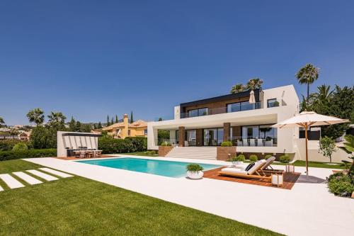 Villa image 1