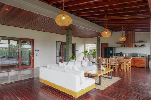 Tropical Beach House Bali 2