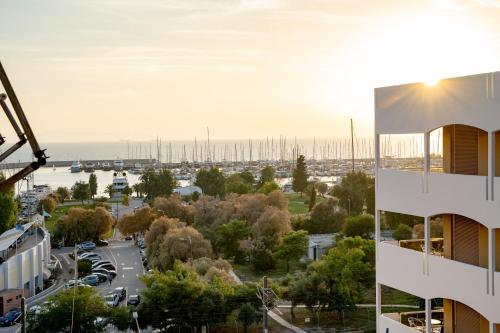 Alimos Riviera 1 bedroom 4 pers. apartment by MPS, Athens