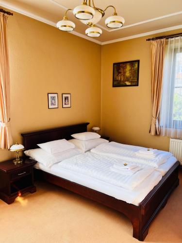 Deluxe Double Room with Extra Bed