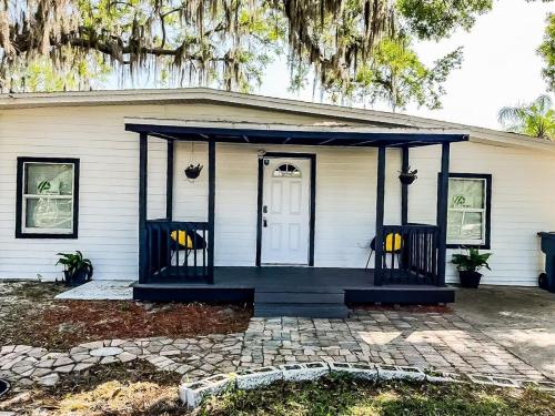 L1 · Serenity Comfort near Lakeland Airport.Golf Club in Lakeland, USA