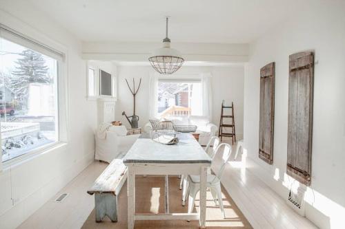 Centrally Located Scandinavian Living with Hot Tub
