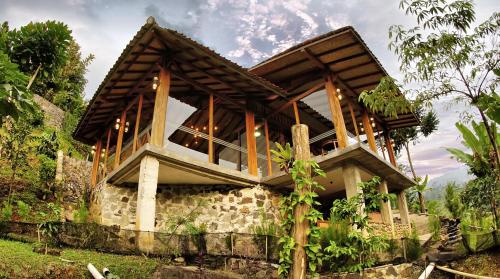 Tirta Arsanta Hot Springs & Villa in Babakan Madang