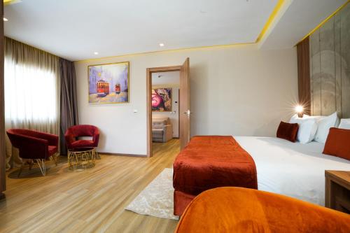 Executive Suite image 8