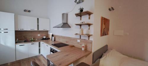 Piazza La Veneta New very close to the Center University and HSOrsola
