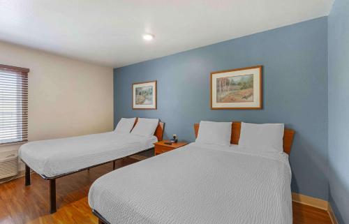 2 double beds