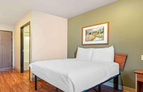 Extended Stay America Select Suites - Colorado Springs - Airport