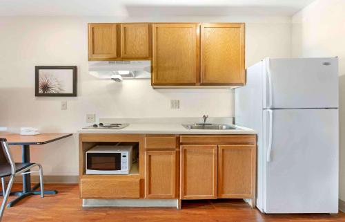 Extended Stay America Select Suites - Cincinnati - Florence - Airport - image 11