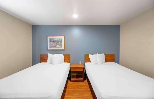 2 double beds
