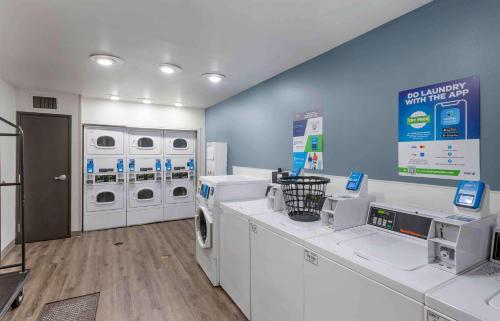 Woodspring Suites Ogden - image 13